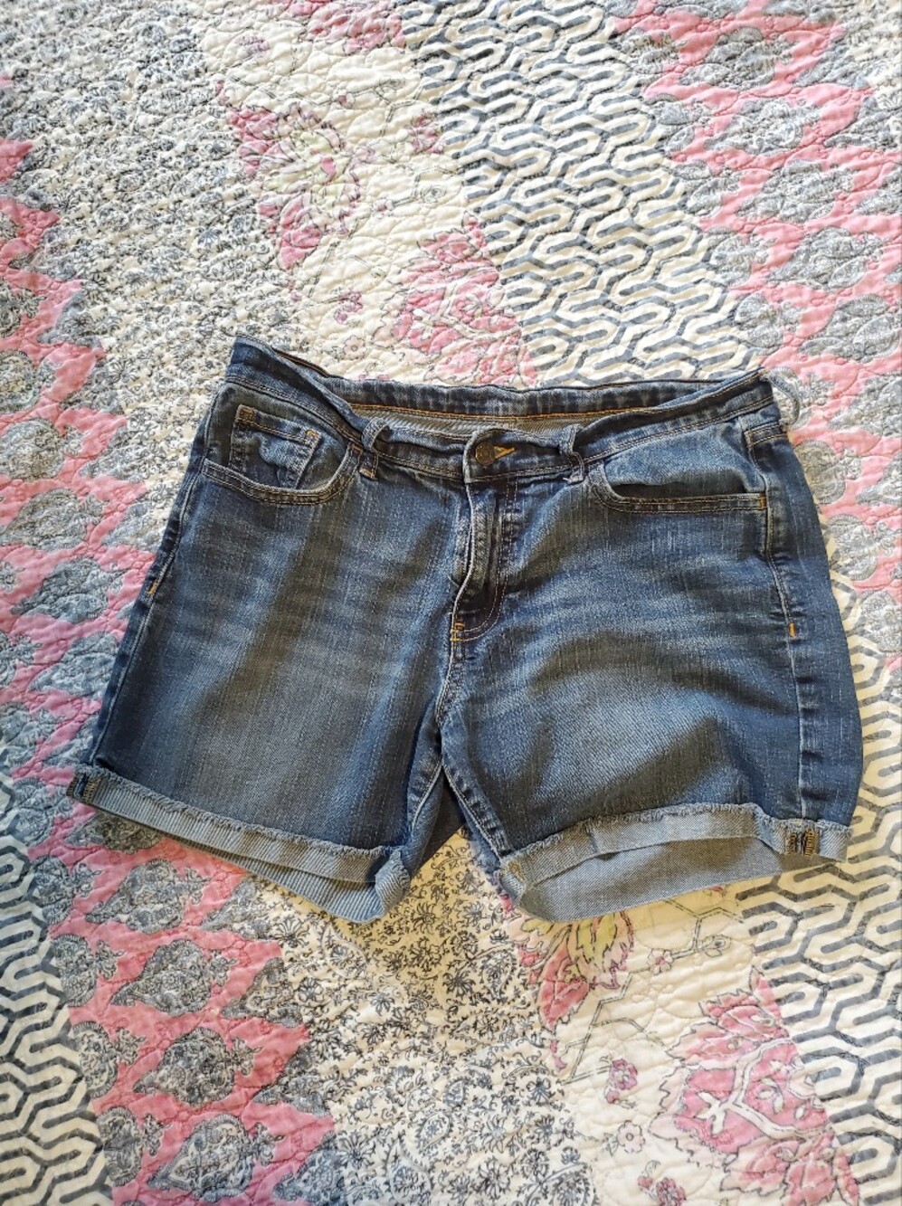 Old Navy Vintage Jean Shorts, Size 8